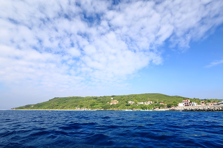 點我看大圖 (映像分享) 一手掌握遼闊海天一色in屏東小琉球 feat. Canon RF16mm f/2.8 STM & Canon EOS R6