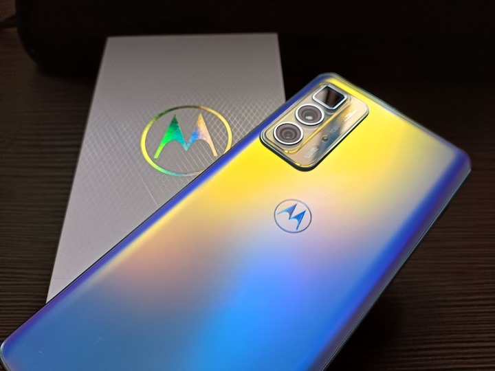【外觀篇】Motorola edge S pro 偽開箱半年深度體驗分享