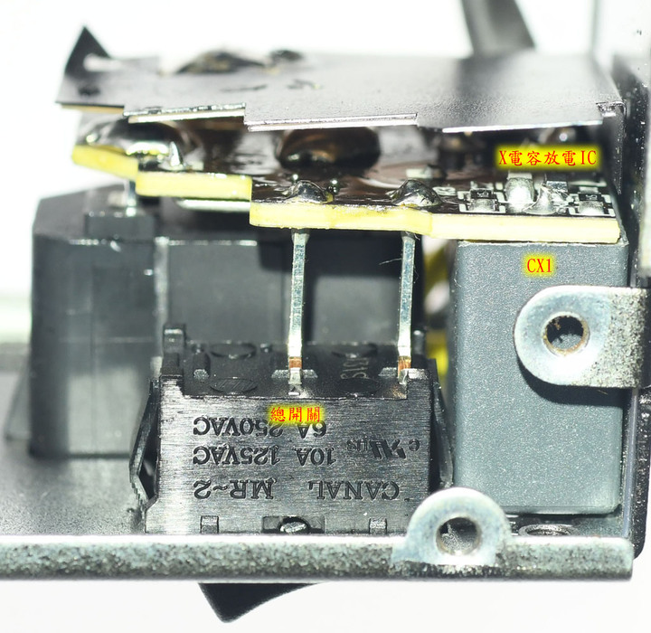 PHANTEKS追風者REVOLT SFX 750W金牌全模組化電源開箱