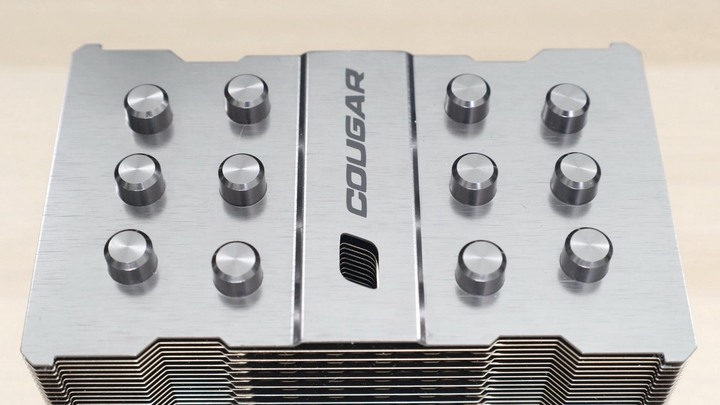 美洲獅第一款風冷 COUGAR FORZA 85 單塔散熱器