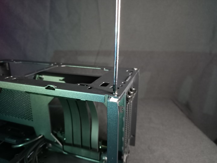 三種願望一次滿足 Phanteks Evolv Shift XT + Phanteks Revolt SFX金牌 650W 開箱評測