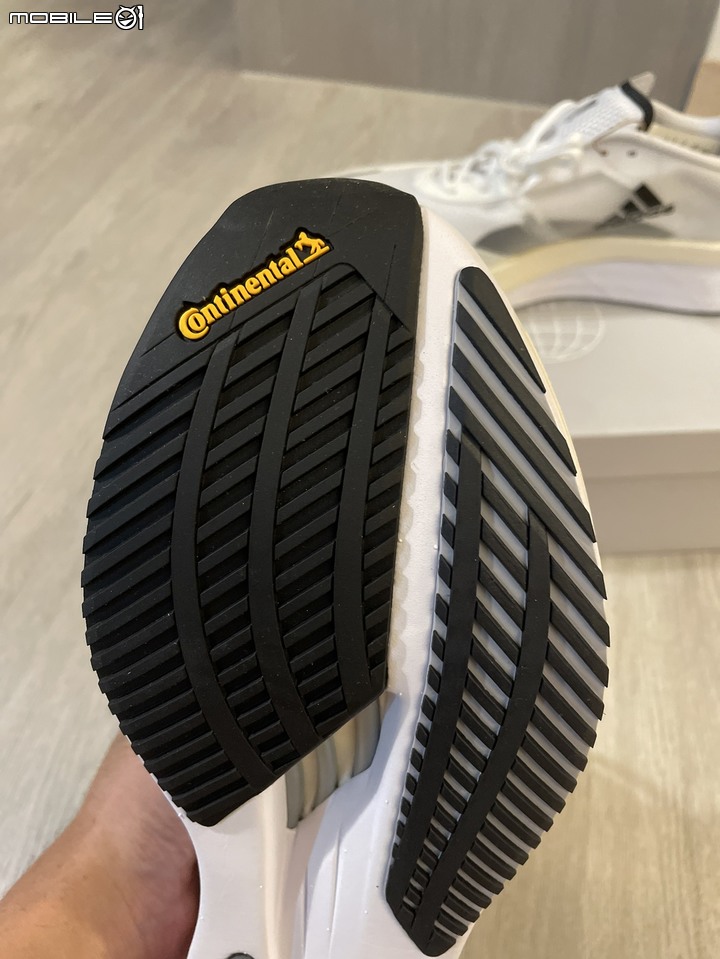 [問題] 關於Adidas Adizero Boston 10 跑鞋（更新6/3號忘了換長襪的下場）