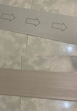 書房地板微改造，磁磚變成仿木紋塑膠地板