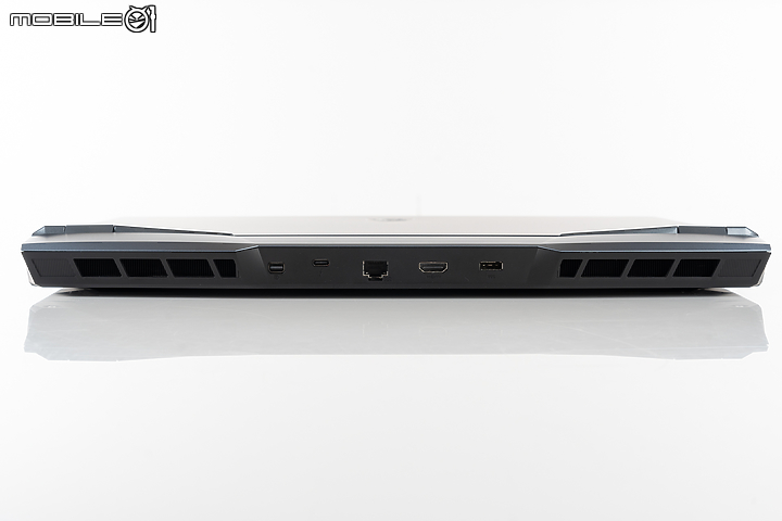 MSI Raider GE76 12UHS 實測｜承襲暴力效能美學的龍魂電競