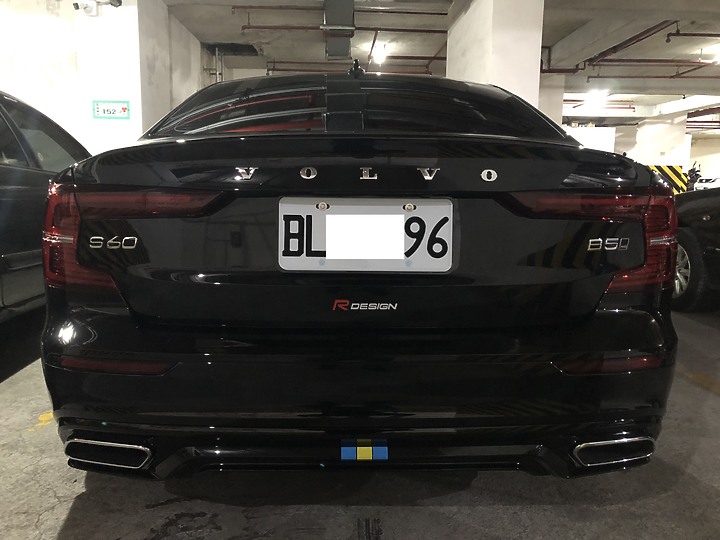 點我看大圖 末代雙出尾管---S60瑪瑙黑開箱&Polestar軟體性能優化