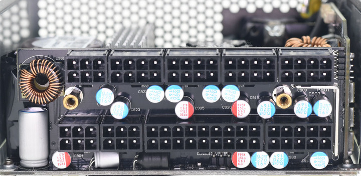 PHANTEKS追風者REVOLT SFX 750W金牌全模組化電源開箱