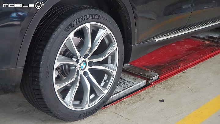 點我看大圖 開箱 固特異Goodyear F1A3 SUV /BMW X5米其林愛好者使用分享
