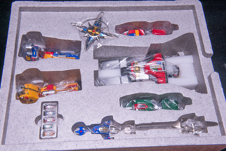 Blitzway × 5PRO STUDIO CARBOTIX《聖戰士》VOLTRON