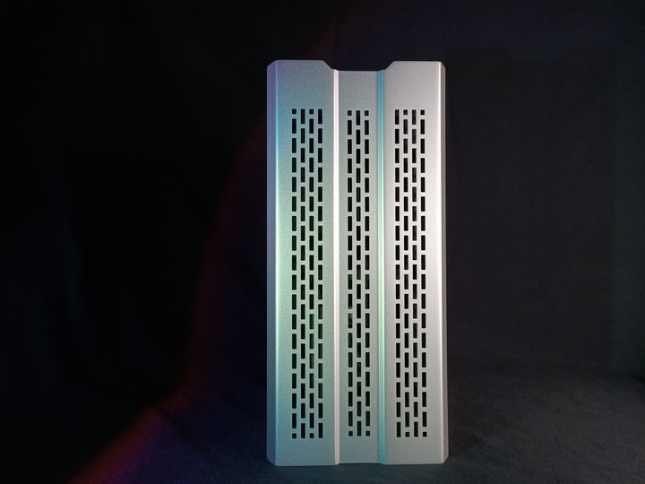 三種願望一次滿足 Phanteks Evolv Shift XT + Phanteks Revolt SFX金牌 650W 開箱評測