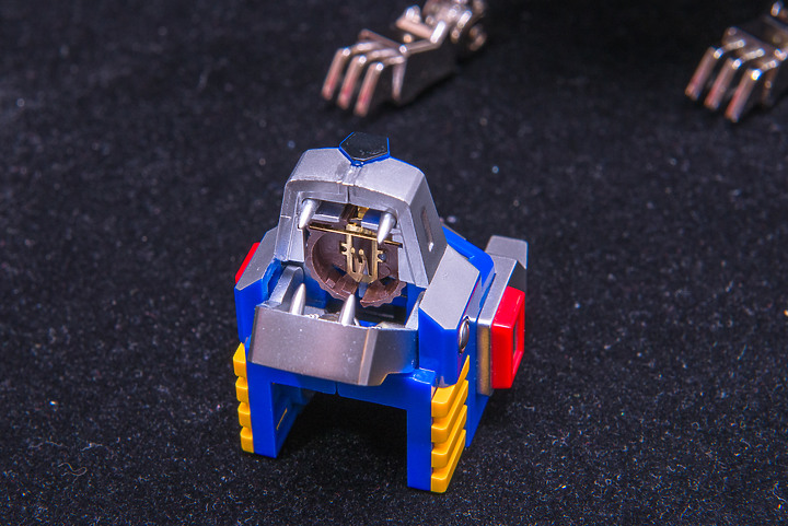 Blitzway × 5PRO STUDIO CARBOTIX《聖戰士》VOLTRON