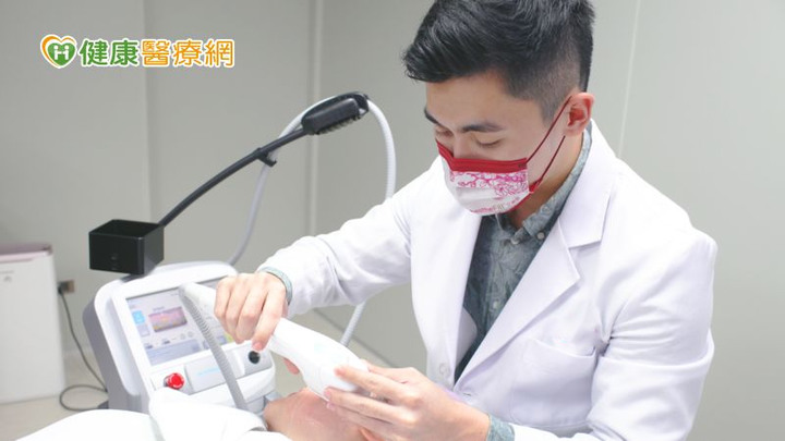 點我看大圖 電音雙波拉提正夯!雙管齊下告別鬆垮、皺紋
