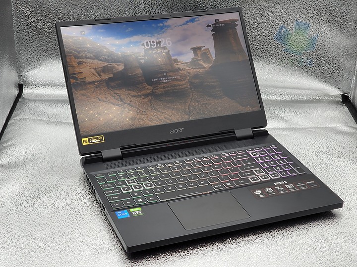 【小宅開箱】Acer Nitro 5 AN515-58 2022款最便宜獨顯直連12代3060，值得嗎？