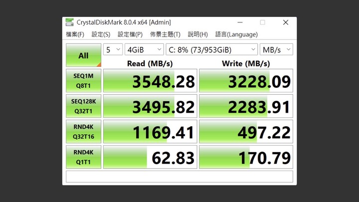 點我看大圖 邁向高性能筆電,同時變身平板 Microsoft Surface Laptop Studio 商務版