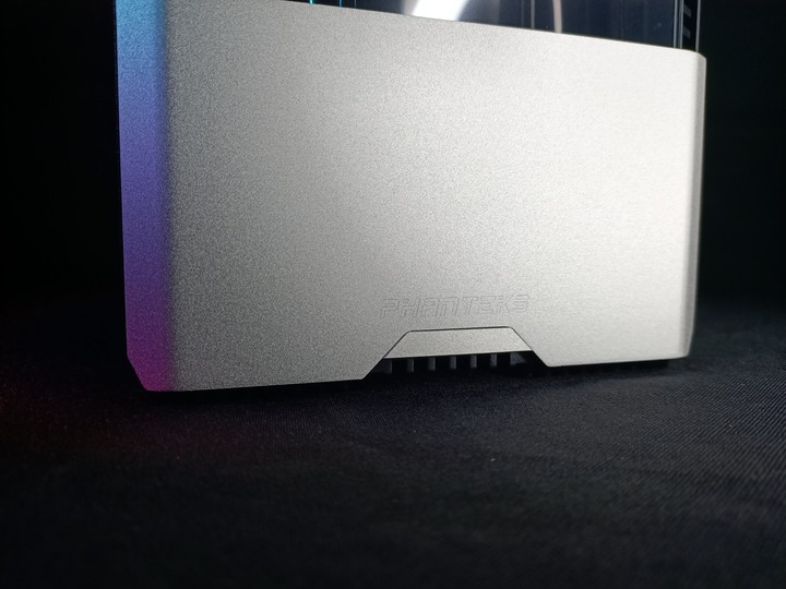 三種願望一次滿足 Phanteks Evolv Shift XT + Phanteks Revolt SFX金牌 650W 開箱評測