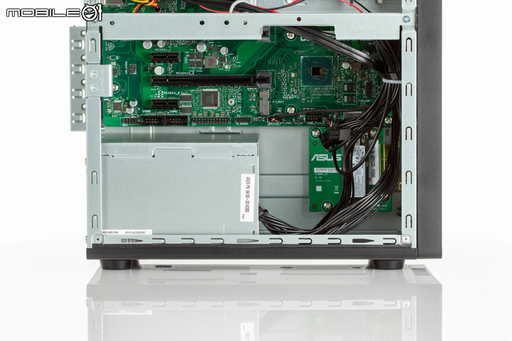 ASUS ExpertCenter D9 Mini Tower(D900MC) 商用主機開箱 在精簡空間內提供高度擴充彈性