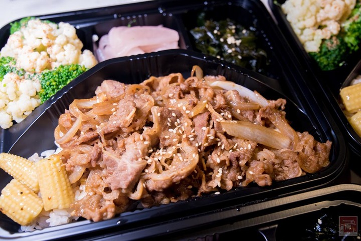 【臺南美食】現烤日式燒肉便當|電話預約迅速取餐|成大旁低調燒肉店|防疫便當|燒肉便當|安心豬便當~無邪燒肉