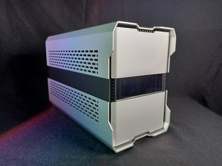 三種願望一次滿足 Phanteks Evolv Shift XT + Phanteks Revolt SFX金牌 650W 開箱評測