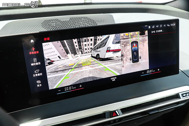 BMW iX xDrive40 旗艦版試駕｜初嘗巴伐利亞發動機的轉型代表作！