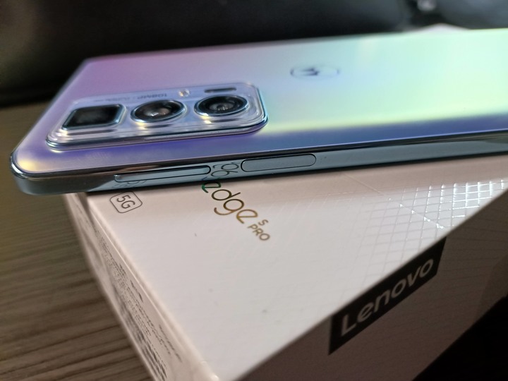 【外觀篇】Motorola edge S pro 偽開箱半年深度體驗分享