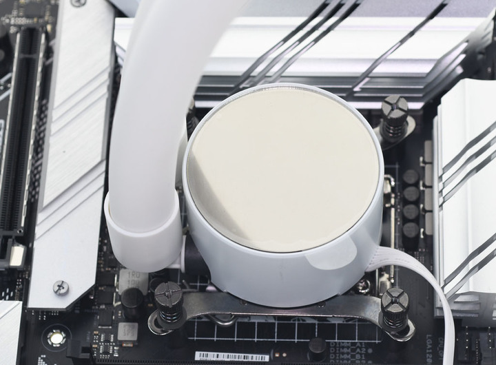 喬思伯JONSBO光影TW4-240 ARGB PLUS一體式水冷簡介及測試