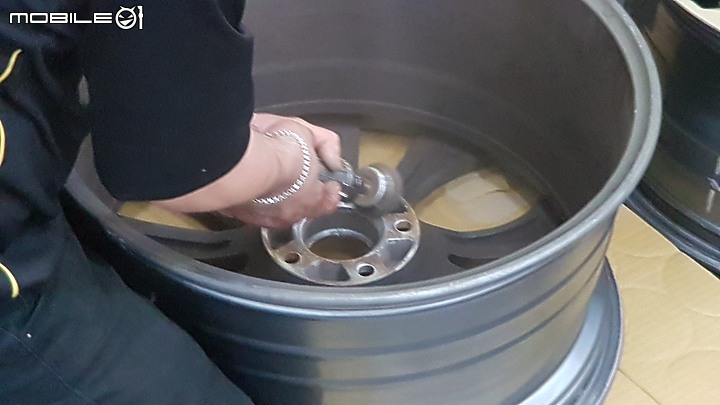 點我看大圖 開箱 固特異Goodyear F1A3 SUV /BMW X5米其林愛好者使用分享