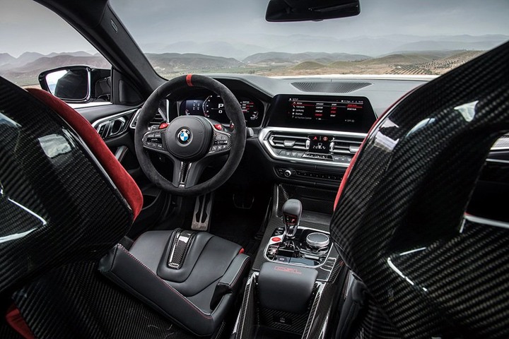 全新BMW M4 CSL正式發表！瘦身109公斤馬力增至550匹
