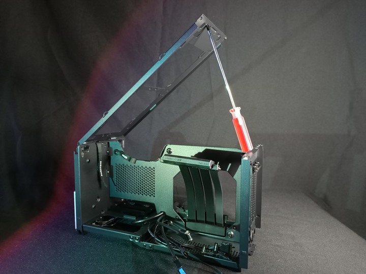 三種願望一次滿足 Phanteks Evolv Shift XT + Phanteks Revolt SFX金牌 650W 開箱評測