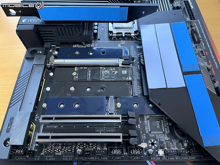 點我看大圖 現買現划算的大禮包 Z690 Aorus Master 開箱與性能測試