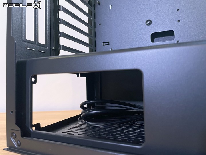 中堅新戰力,特色網狀通風直立中塔機殼 ThermalTake T27 TG ARGB