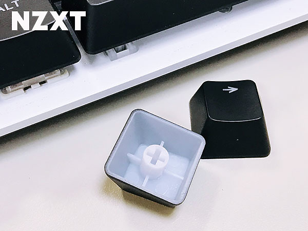 點我看大圖 這批很純!NZXT恩傑Function電競鍵盤,巨集、靜音、ARGB、獨立音控,還有機械軸熱插拔都給你!