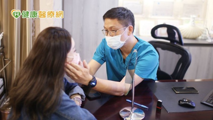 點我看大圖 電音雙波拉提正夯!雙管齊下告別鬆垮、皺紋