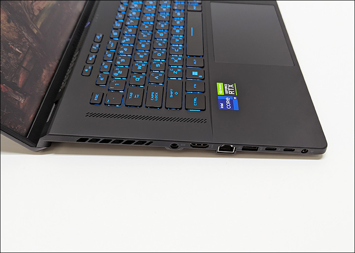 點我看大圖 快速開箱:ROG Zephyrus M16 GU603ZW
