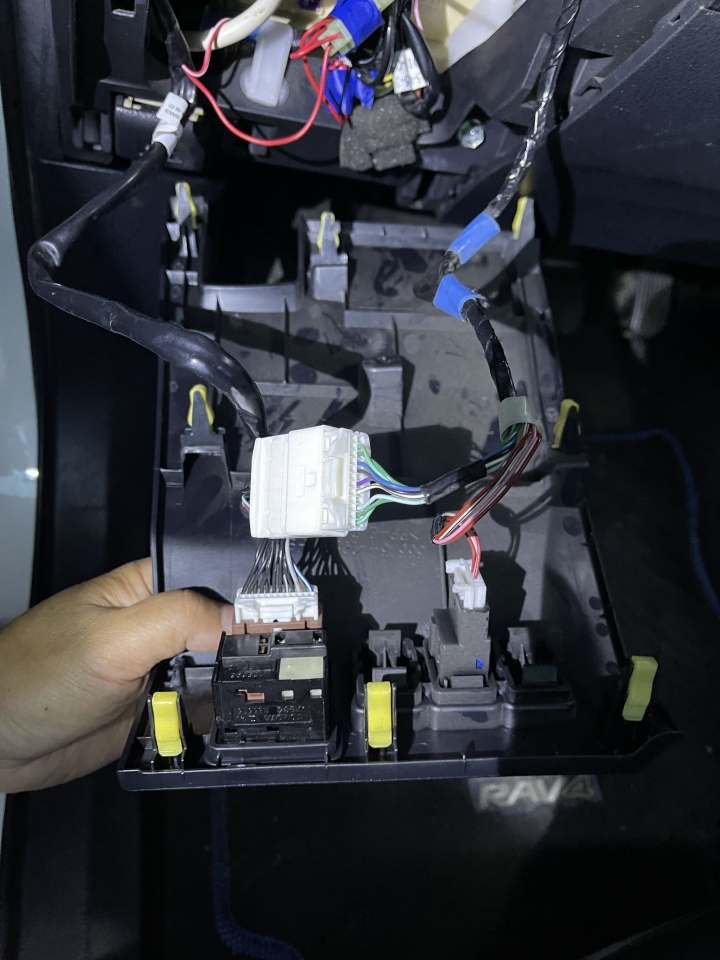 Rav4 2017 4.5代 油電車 安裝自動折後視