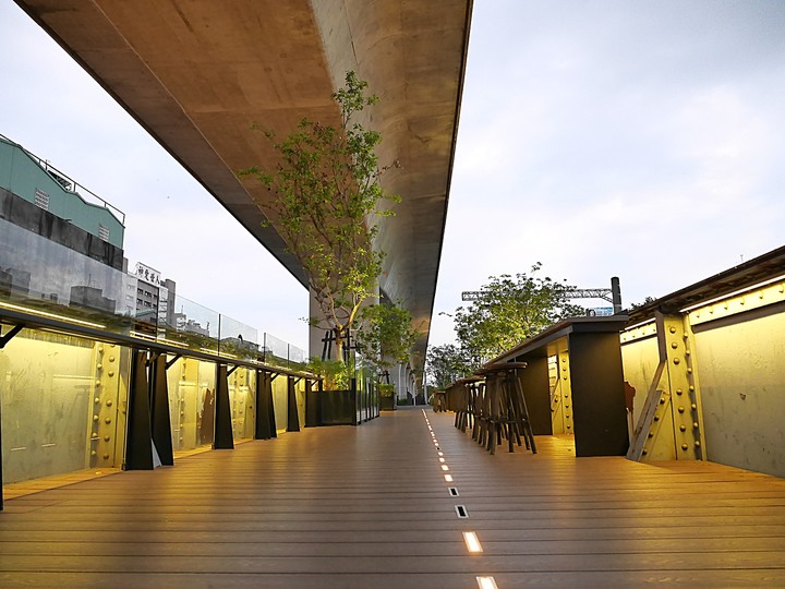 中區 綠空鐵道1908 + 綠川 — 全臺唯一空中鐵道遺跡,也是臺中人文歷史發展軌跡