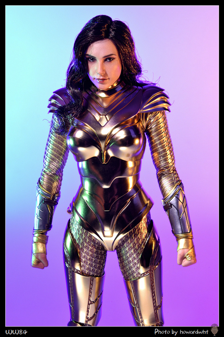 點我看大圖 【開箱】Hot Toys - 神力女超人 金鷹盔甲DX版