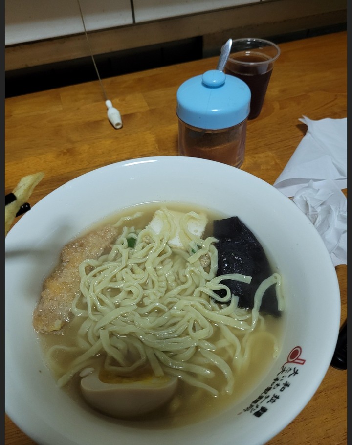 台式拉麵一碗50元！他首次嘗試「還不錯」 網見用料喊：太扯