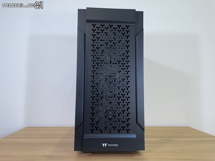 中堅新戰力,特色網狀通風直立中塔機殼 ThermalTake T27 TG ARGB