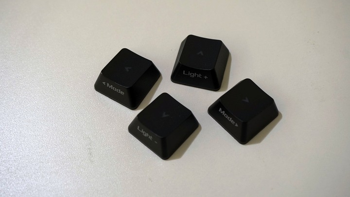 [休賢開箱]我的第一把無線鍵盤!! ROG Strix Scope RX TKL Wireless Deluxe簡單開箱