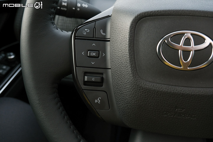 Toyota bZ4X 700公里長途試駕|加速、電耗完整測試;將化身電動車界的RAV4!