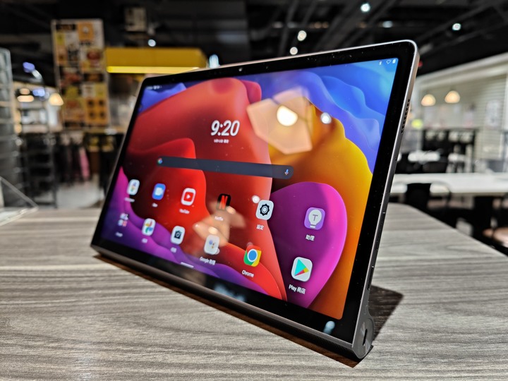 造型獨特的捲軸型態娛樂平板 Lenovo Yoga Tab 11 上手玩~