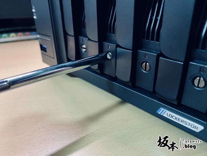 ASUSTOR AS6704T開箱評測：強還要更強，又快又穩的創作者NAS！