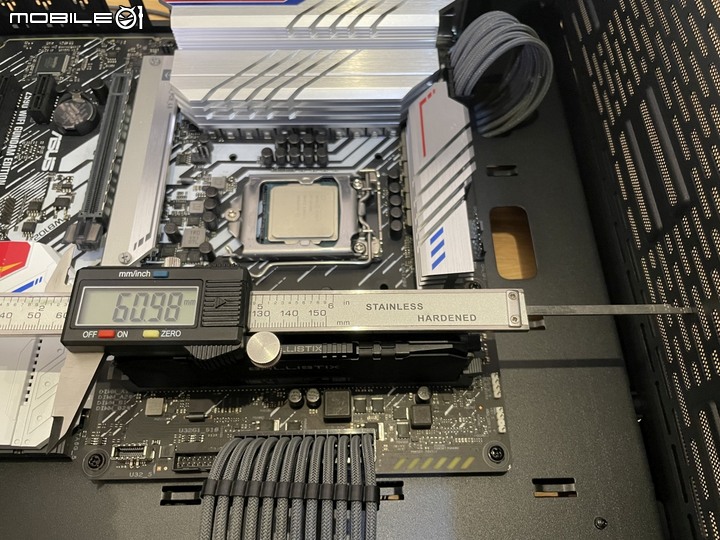 中堅新戰力,特色網狀通風直立中塔機殼 ThermalTake T27 TG ARGB