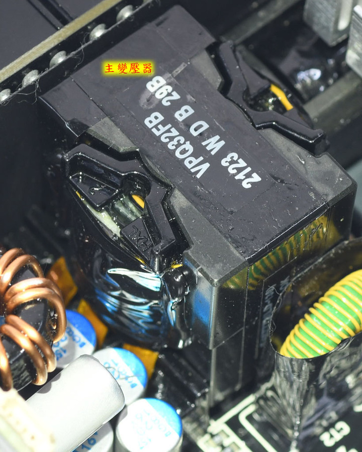 PHANTEKS追風者REVOLT SFX 750W金牌全模組化電源開箱