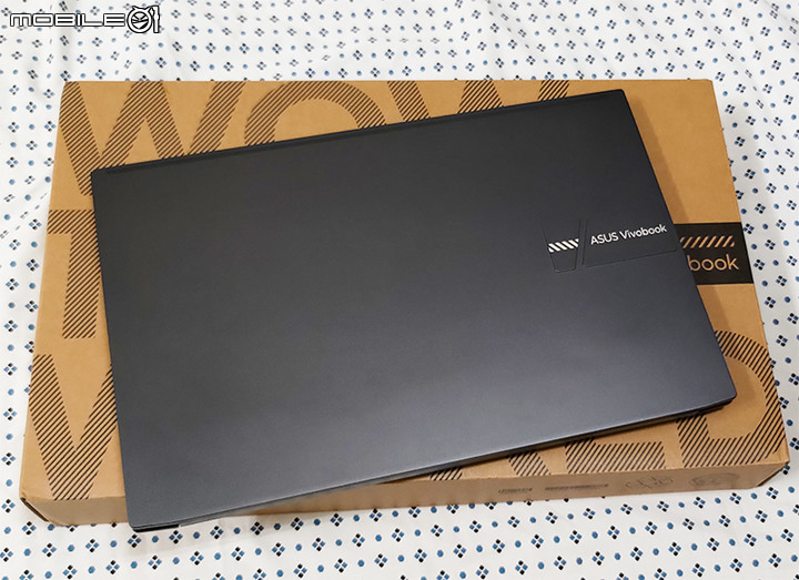 螢幕很美的M3500QC 15吋