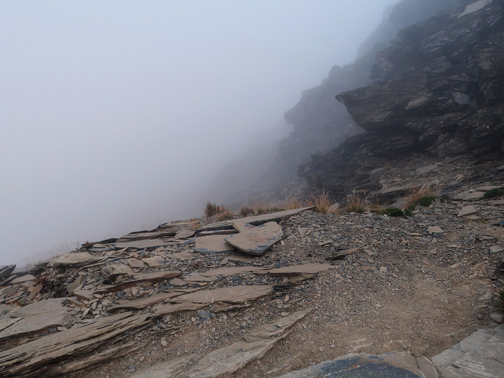 【南湖大山】三天兩夜六座百岳 | Day1 勝光登山口到南湖圈谷