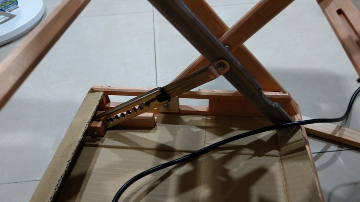 DIY手動升降桌&筆電收納