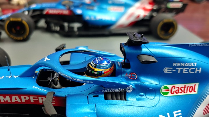 [開箱]1/18 MIMICHAMPS MCLAREN MCL35M