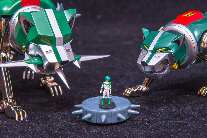 Blitzway × 5PRO STUDIO CARBOTIX《聖戰士》VOLTRON