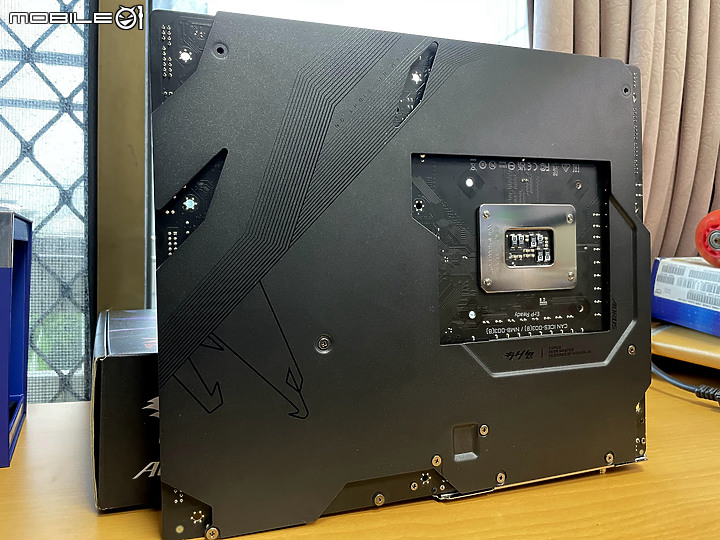 點我看大圖 現買現划算的大禮包 Z690 Aorus Master 開箱與性能測試