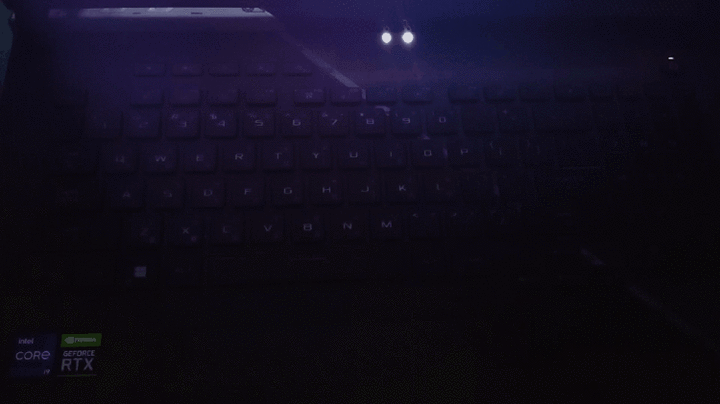 半透明元素加持新平台，ASUS ROG Strix SCAR 17 G733ZM 電競筆電開箱測試